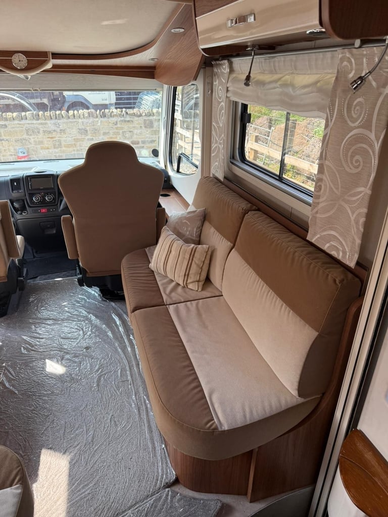 2015 Frankia 640 - 3 ltr - 49,000 Miles - 4 Berth / 2 Belts 