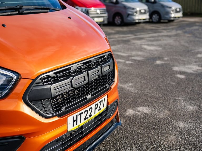 2022 Ford Transit Custom 2.0 EcoBlue 130ps Low Roof D/Cab Limited Van PANEL VAN DIESEL Manual