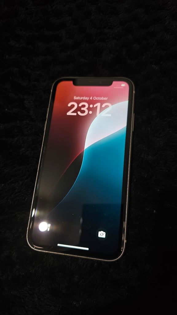 Iphone 11 - 64GB - White - Great condition