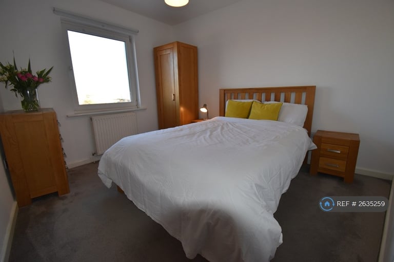 3 bedroom flat in Woolmonger Street, Northampton, NN1 (3 bed) (#2635259)