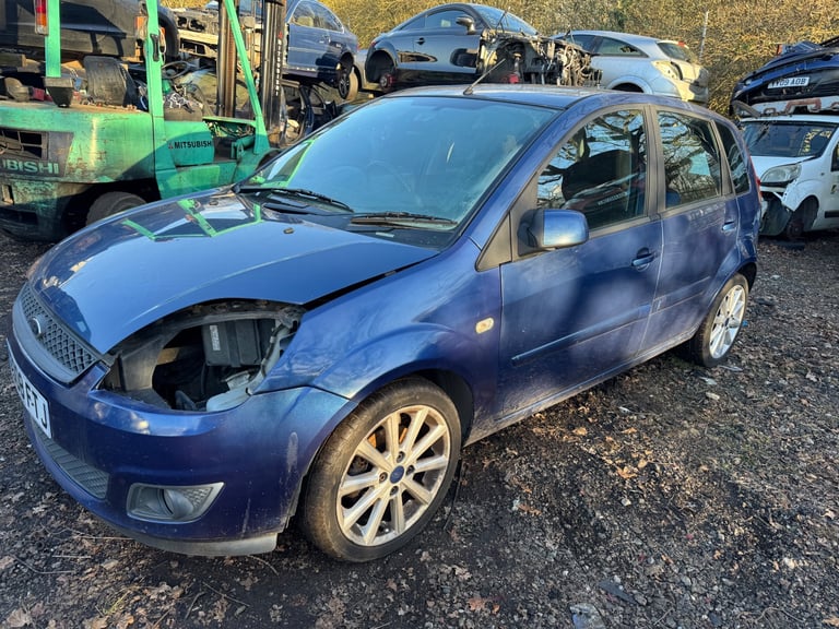Ford fiesta mk6 1.4 2008 blue BREAKING FOR PARTS 