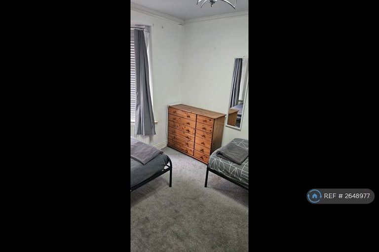 5 bedroom house in Bentley New Drive, Walsall, WS2 (5 bed) (#2648977)