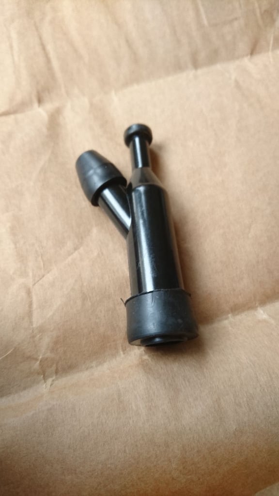 Spark plug cap NEW