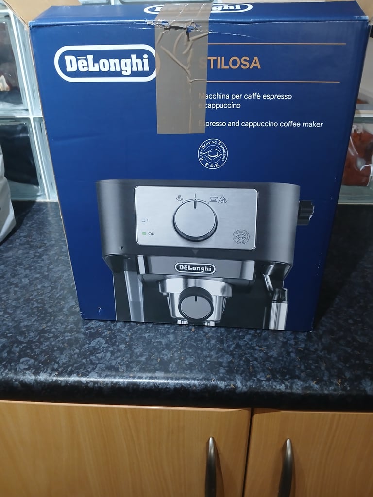Nearly new Delonghi Coffee/ Cappuccino machine