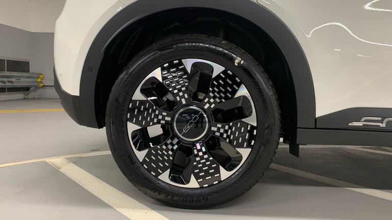 2025 Fiat 600 1.2 MHEV La Prima SUV 5dr Petrol Hybrid e-DCT Euro 6 (s/s) (100 ps) SUV Hybrid Auto...