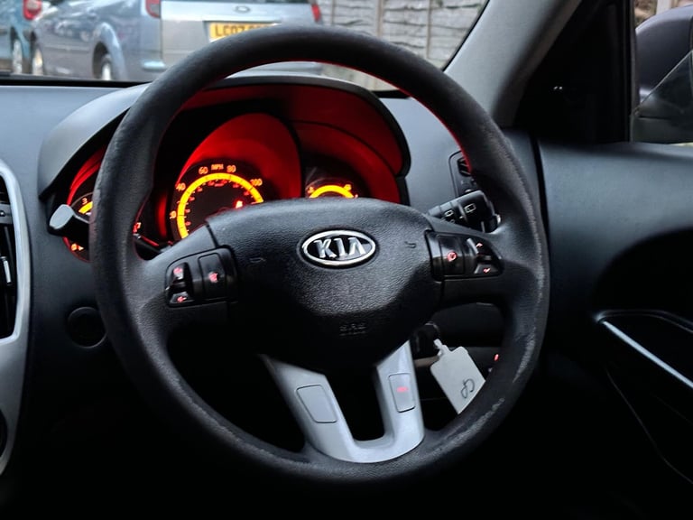 2010 Kia Ceed 1.6 1 Auto Euro 4 5dr HATCHBACK Petrol Automatic