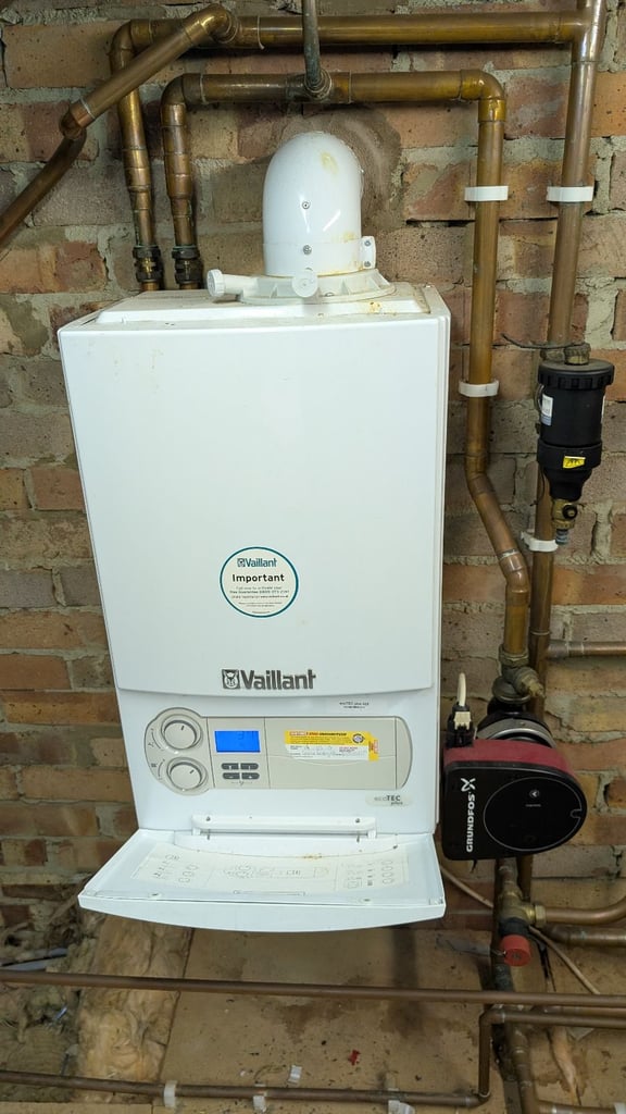 Vaillant Ecotec Plus 428 boiler, hot water cylinders and pump 