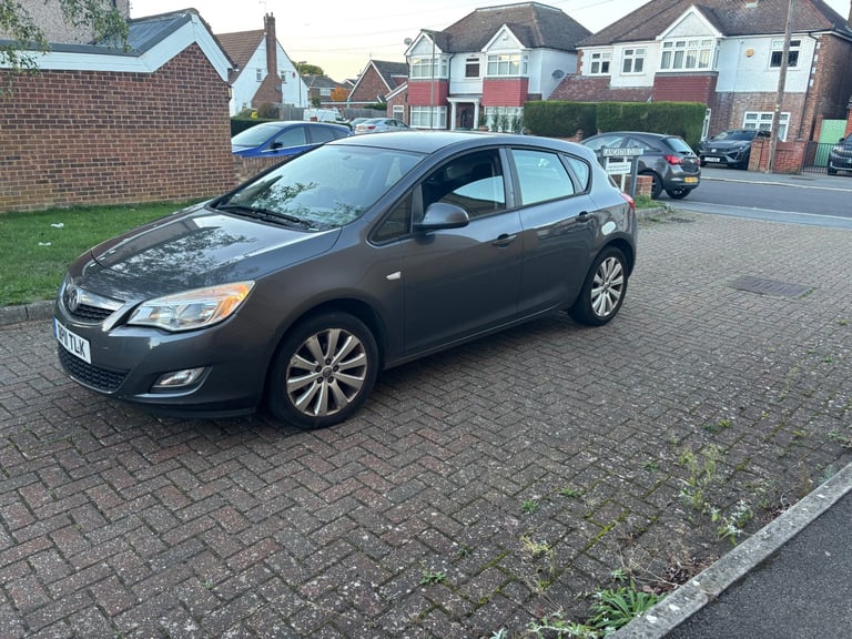 Vauxhall, ASTRA, Hatchback, 2011, Manual, 1598 (cc), 5 doors