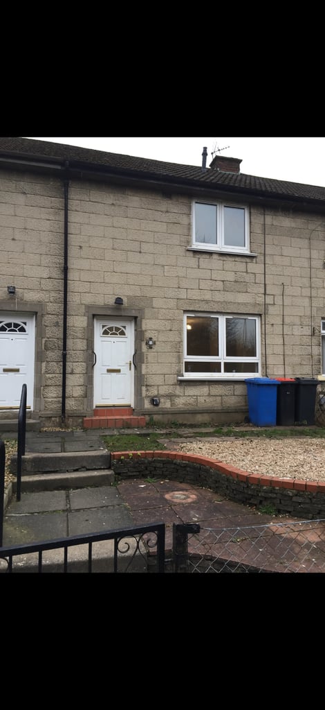 2 Bedroom property in East Calder 