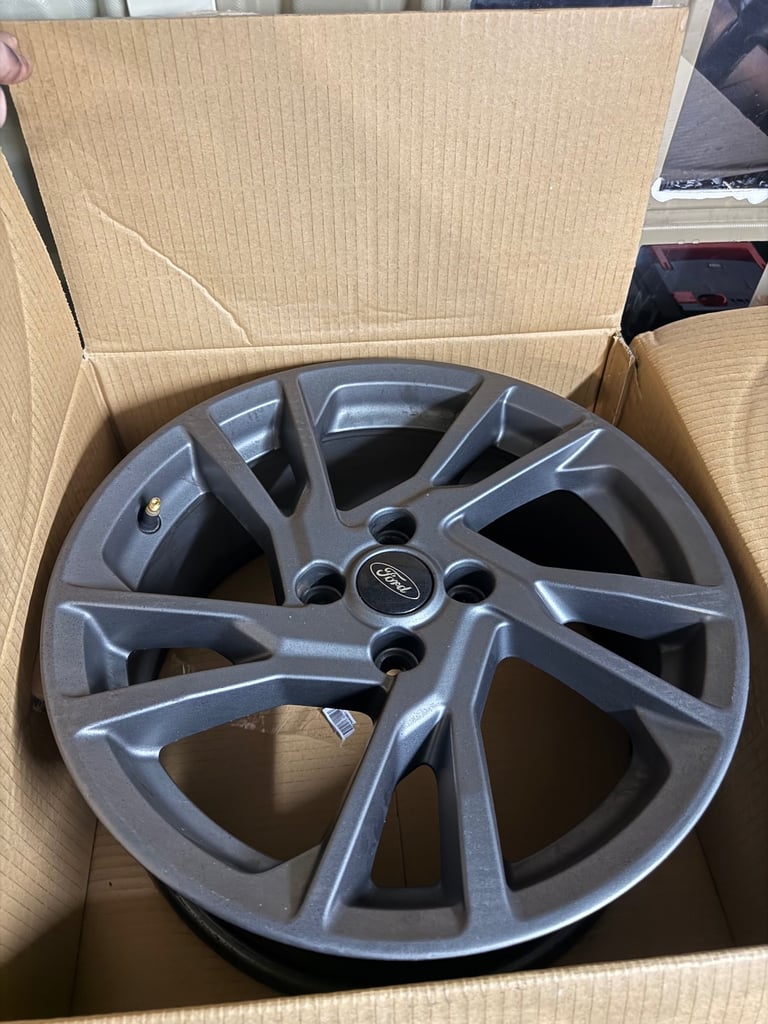 image for 17” Genuine Ford fiesta ST-2 alloys ( no tyres)