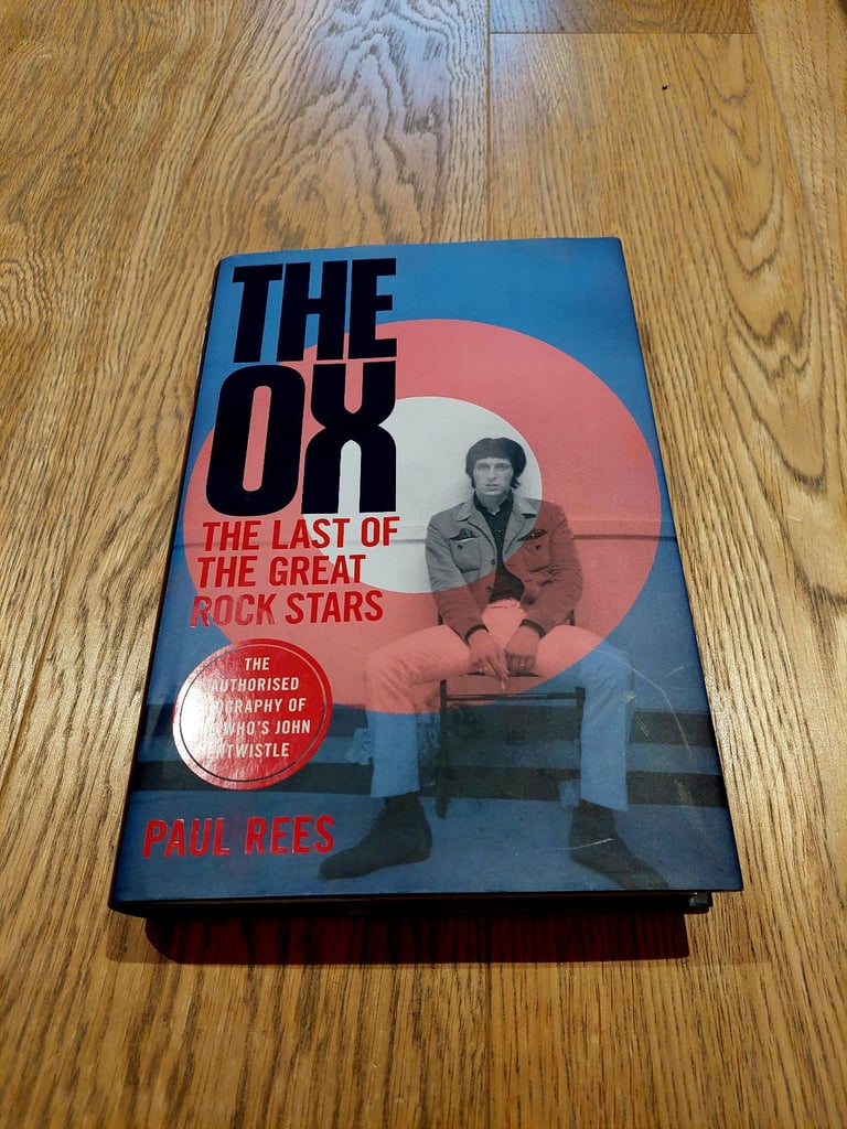 🎶 Huge MUSIC Bundle of 30+ Books, CDs, T-Shirt & Poster (NEW Books perfect for Christmas)