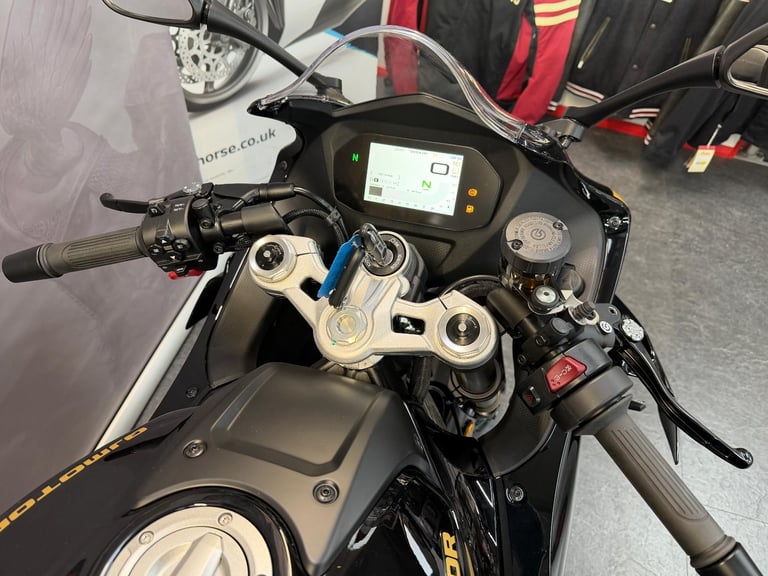 QJ MOTOR SRK 800RR SUPERSPORTS 2025 BRAND NEW 3 COLOURS TOP TECH+SPEC ONLY £6999