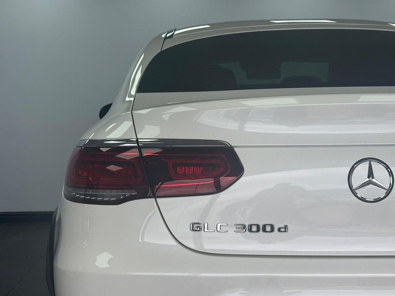 MERCEDES-BENZ GLC 2.0 GLC300d AMG Line (Premium Plus) Coupe G-Tronic+ 4MATIC