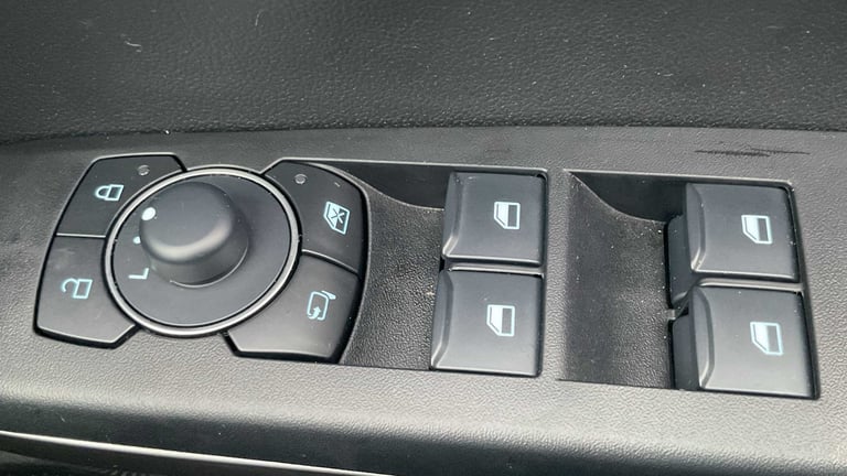 2025 Ford Puma 123kW Premium 43kWh 5dr Auto Hatchback Electric Automatic