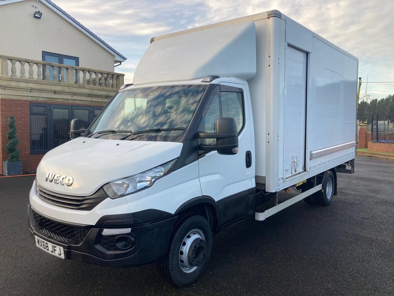 68 IVECO DAILY 72-180 15 ft BOX EURO 6 WITH TAIL LIFT