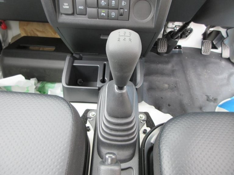 2024 Daihatsu Hijet 4WD MANUAL 660cc KEI MINI TRUCK DELIVERY MILEAGE Truck Petrol Manual