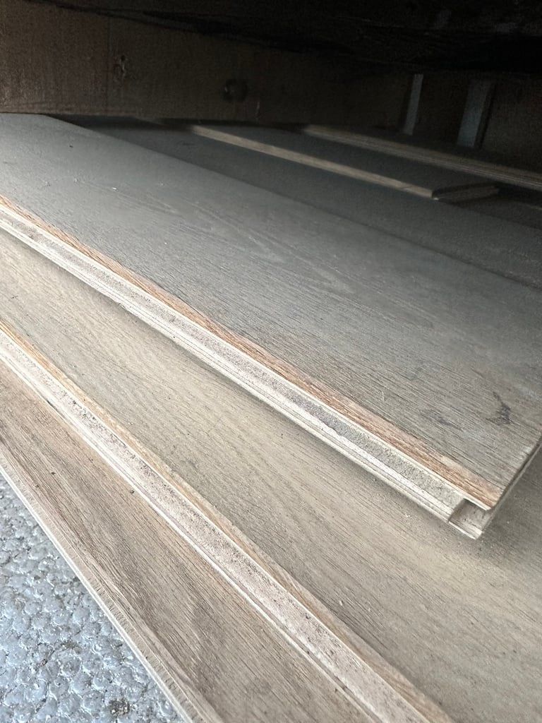 Unfinished engineered oak flooring bargain 