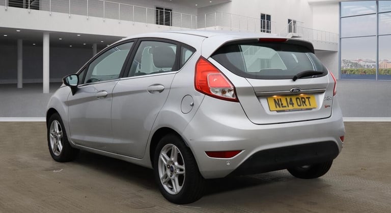 2014 Ford Fiesta 1.6 Zetec Powershift Euro 5 5dr HATCHBACK Petrol Automatic