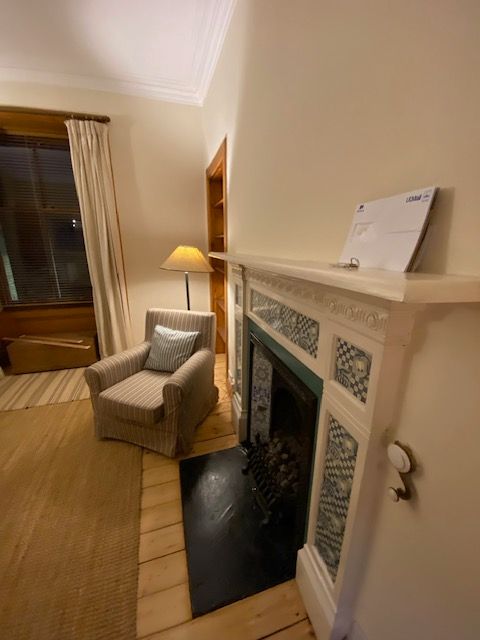 EH1 Fully furnished one-bedroom flat short or long term let from 18 October 