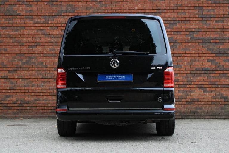 2019 Volkswagen Transporter 2.0 BiTDI T32 BlueMotion Tech Highline Kombi DSG FWD SWB Euro 6 (s/s)...