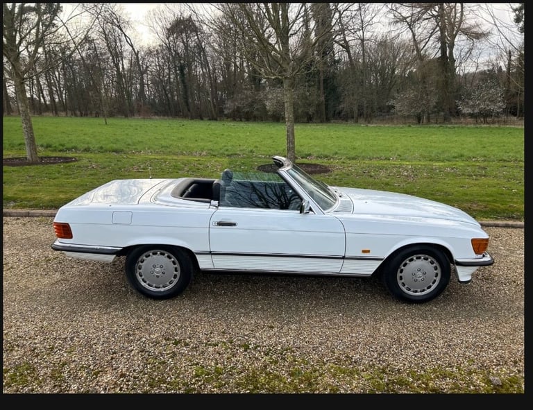 1988 Mercedes-Benz S Class 300 SL 2dr Auto CONVERTIBLE Petrol Automatic