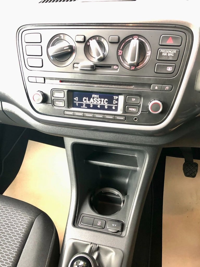 2015 SEAT Mii 1.0 12v I TECH Hatchback 3dr Petrol Manual Euro 5 (60 ps)-ONLY 7,400 MILES- Hatchba...