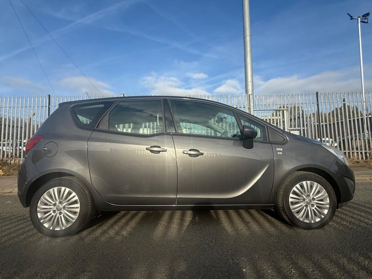 2011 Vauxhall Meriva 1.4 16V Excite Euro 5 5dr MPV Petrol Manual