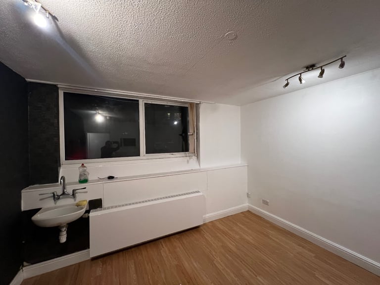 THREE BEDROOM GROUND FLOORS FLAT TO LET AT WICK ROAD HACKNEY LONDON E9 5AN 