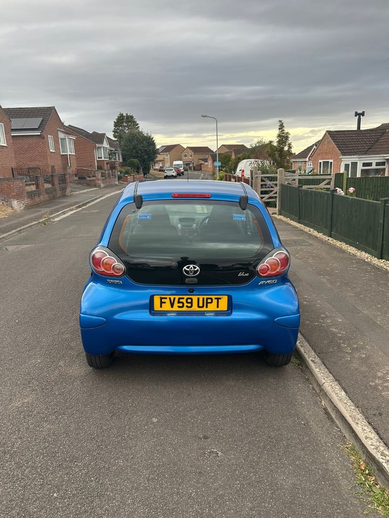 Toyota, AYGO, Hatchback, 2010, Manual, 998 (cc), 5 doors