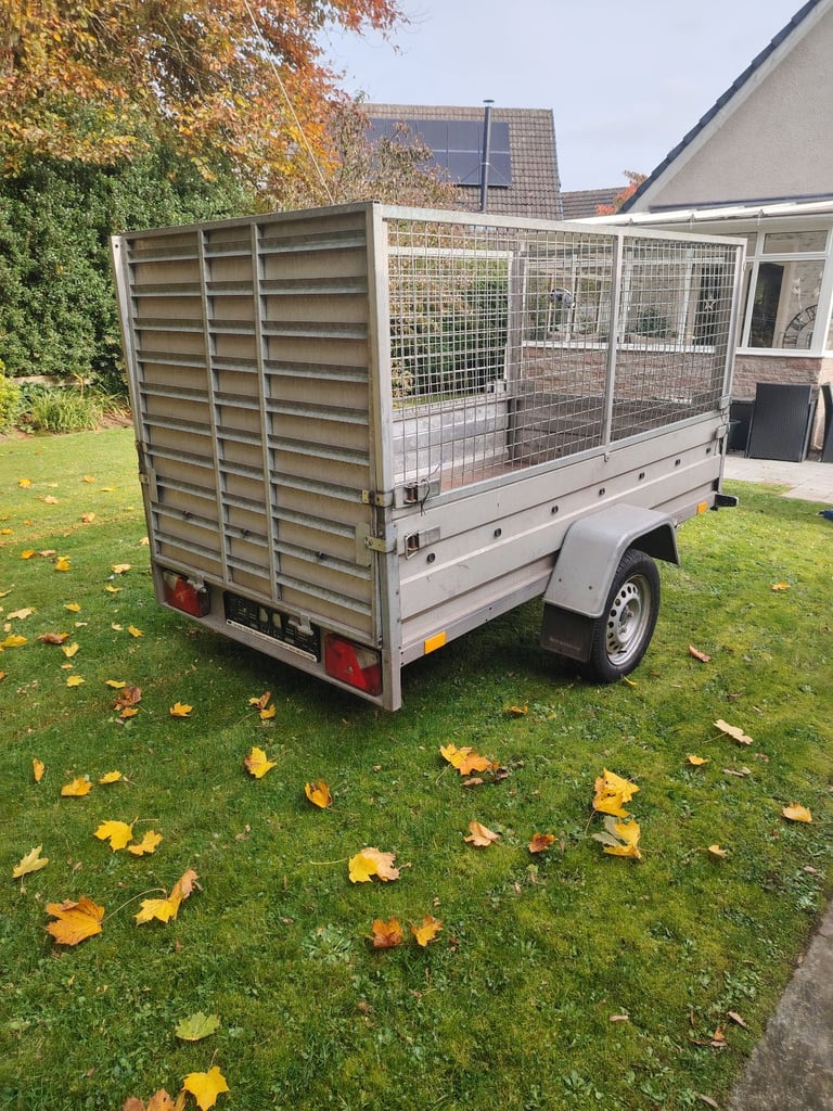 Cage trailer with ramp