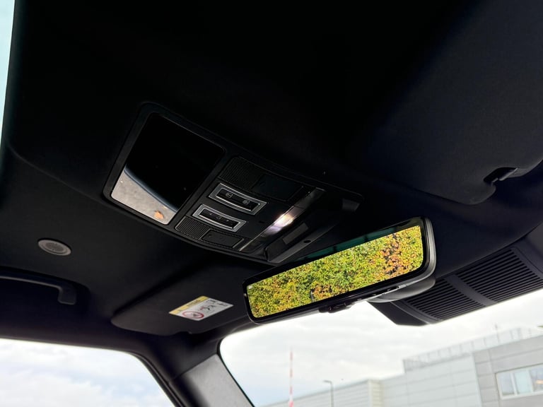 2022 Land Rover Defender 110 3.0 D300 MHEV HSE SUV 5dr Diesel Auto 4WD Euro 6 (s/s) (300 ps) ESTA...