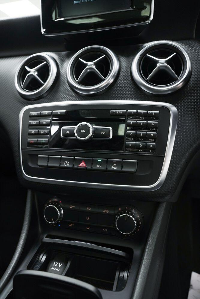 2013 Mercedes-Benz A-Class 1.8 A180 CDI BlueEfficiency Sport 7G-DCT Euro 5 (s/s) 5dr HATCHBACK Di...