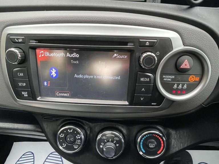 TOYOTA YARIS 1.0 VVT-i TR Euro 5 3dr 2013