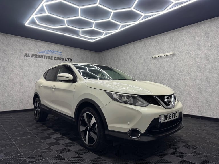 2016 Nissan Qashqai 1.2 DIG-T N-Connecta XTRON 2WD Euro 6 (s/s) 5dr HATCHBACK Petrol Automatic
