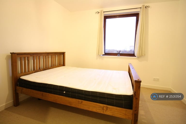 1 bedroom flat in Dalgety Road, Edinburgh, EH7 (1 bed) (#2531354)