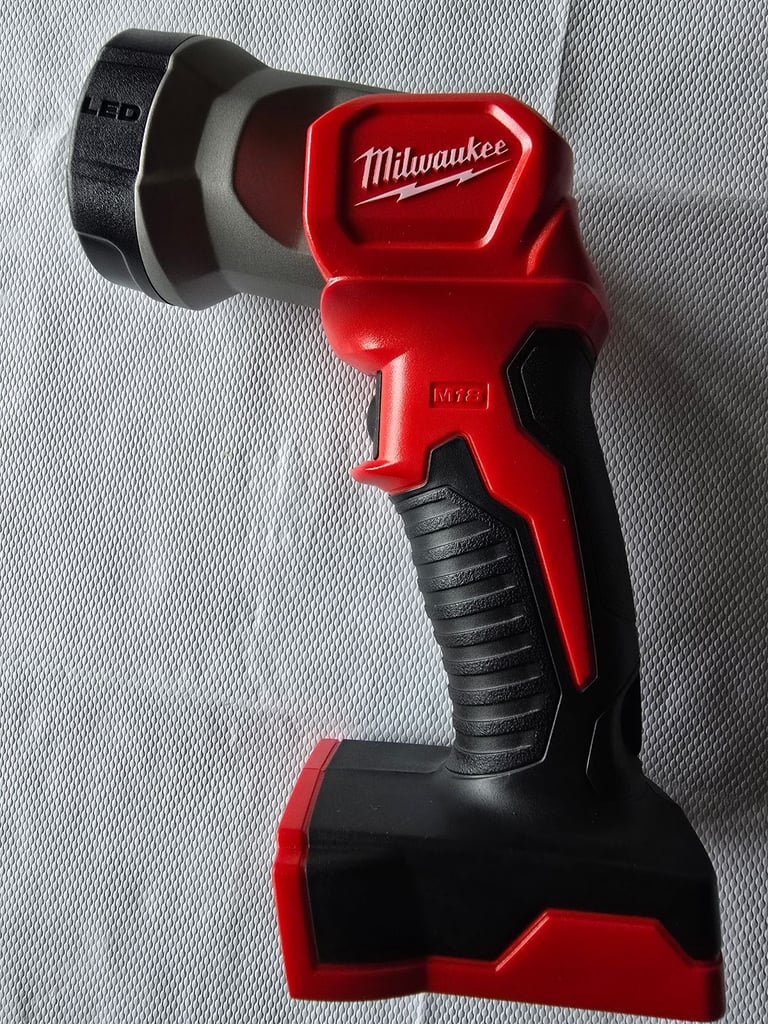 MILWAUKEE M-18 7piece kit with 2x 5.0Ah Batteries