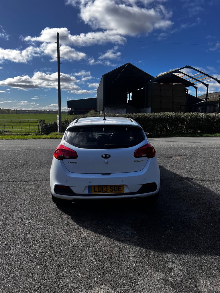 Kia, CEED, Hatchback, 2013, Manual, 1582 (cc), 5 doors ***£20 ROAD TAX*** HUGE SPEC