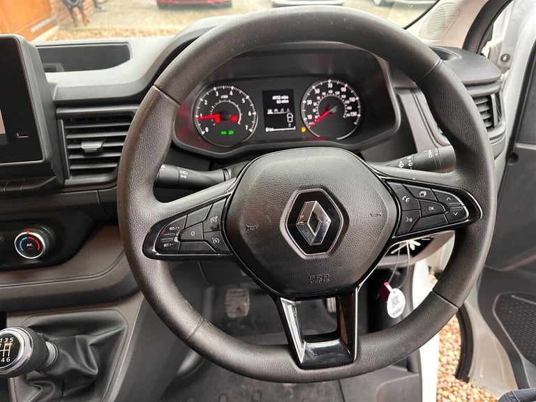 2022 Renault Trafic 2.0 dCi Blue SL28 Business+ L1 H1 Euro 6 (s/s) 5dr Panel Van Diesel Manual