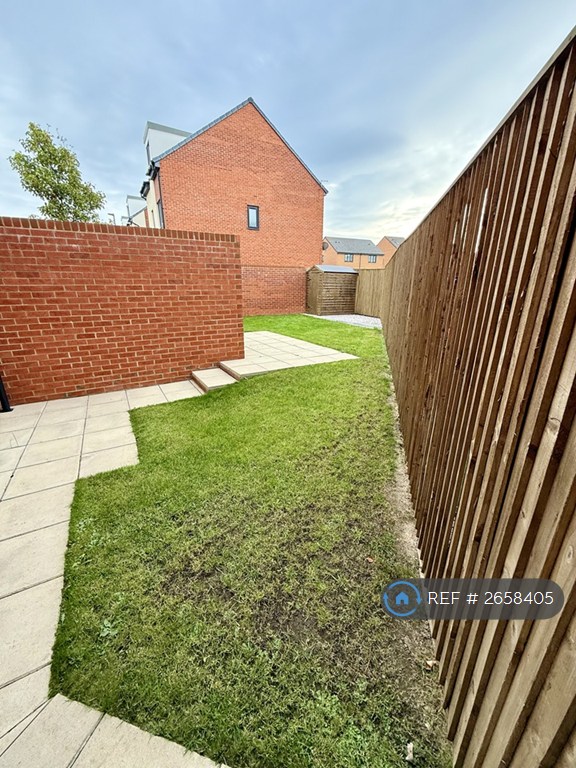 3 bedroom house in Rowantree Gardens, Redcar, TS10 (3 bed) (#2658405)