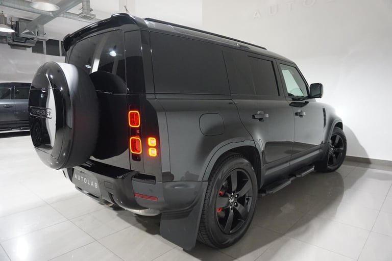 2023 Land Rover Defender 110 3.0 D250 MHEV HSE Hard Top SUV Auto 4WD MWB Euro 6 (s/s) 5dr PANEL V...