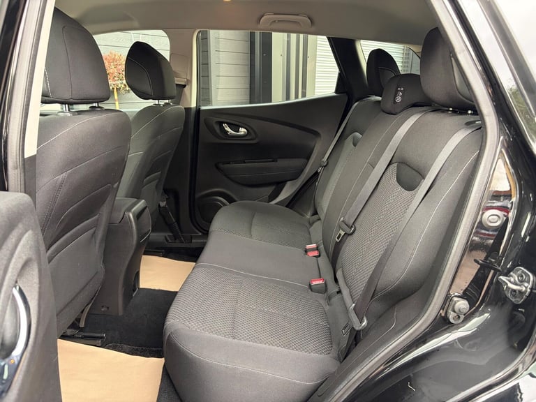 2018 Renault Kadjar 1.3 TCe Dynamique Nav Euro 6 (s/s) 5dr HATCHBACK Petrol Manual