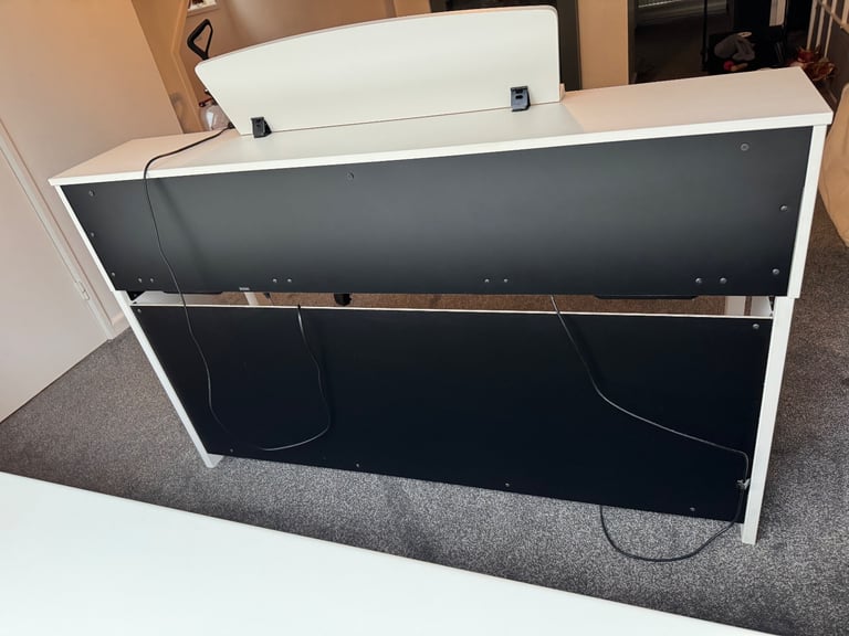 White wood Yamaha Clavinova digital piano 