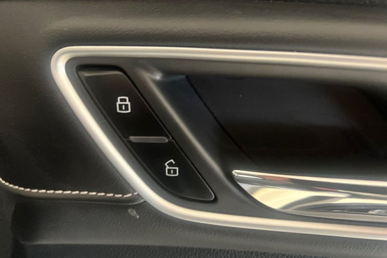 2021 71 MG MG 5 61.1KWH EXCLUSIVE LONG RANGE ESTATE 5DR ELECTRIC AUTO (156 PS) A