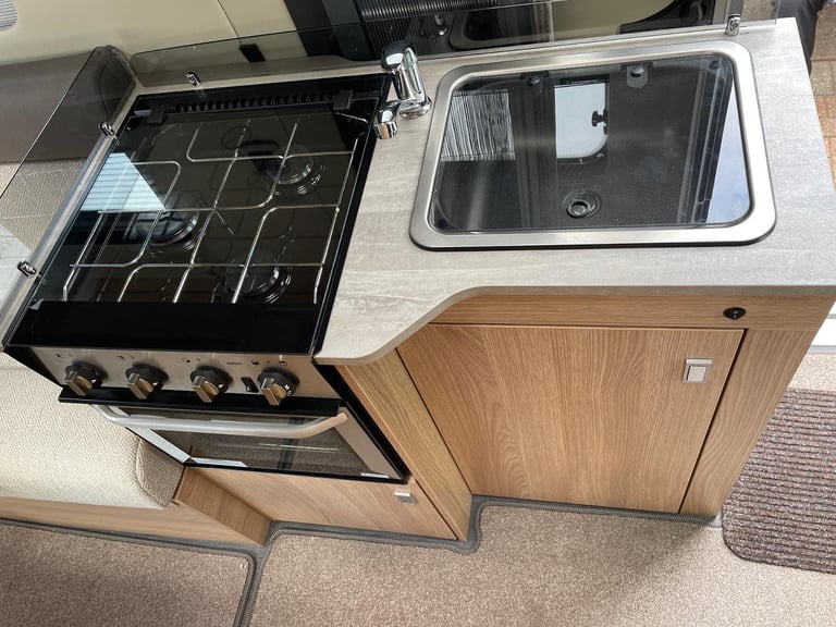 Auto-Trail V-Line 610 Sport - 2024 - Rear Lounge - Motorhome For Sale