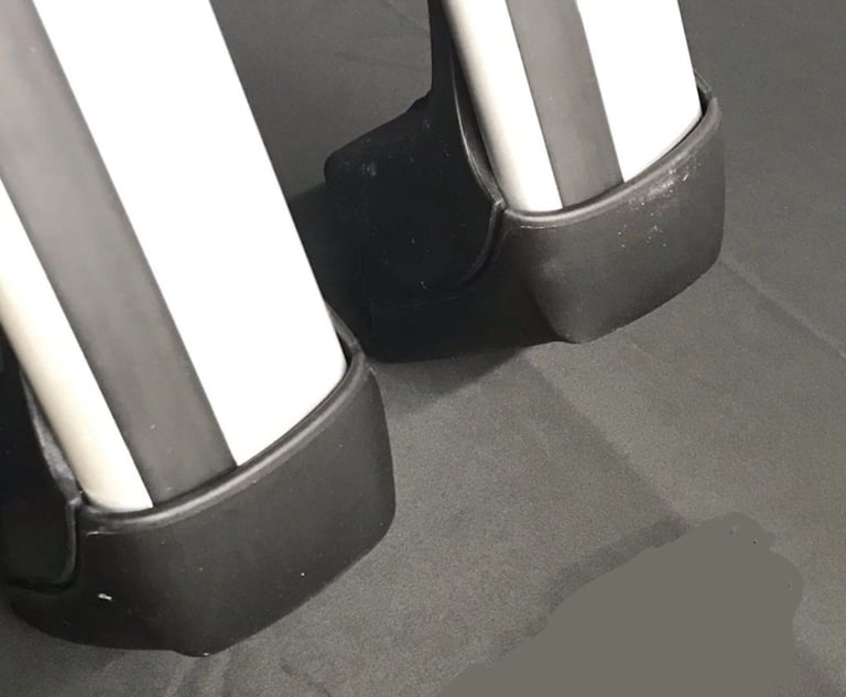 New Genuine Mercedes Benz Roof Bars E-Class Saloon W212 Part Number A2128900393