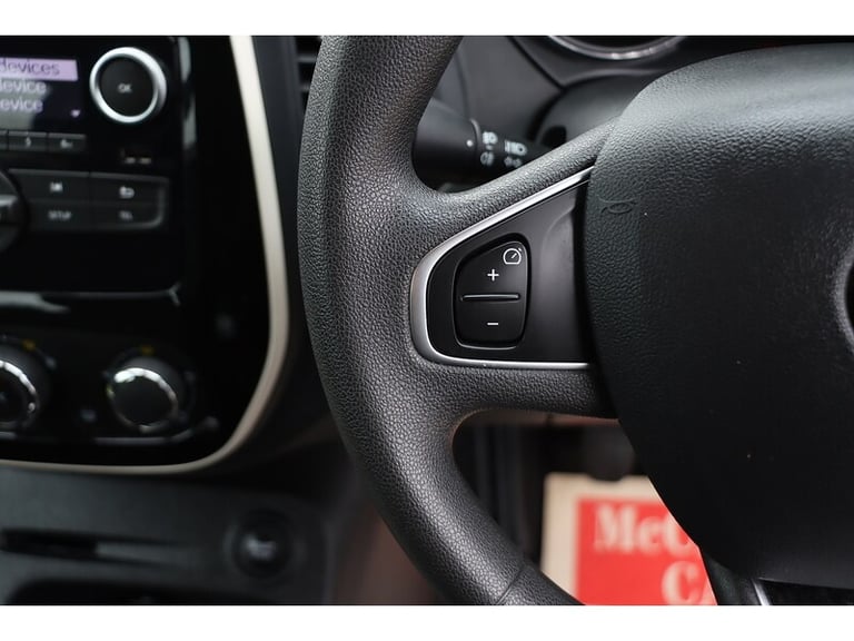 2018 Renault Captur TCe ENERGY Play SUV Petrol Manual