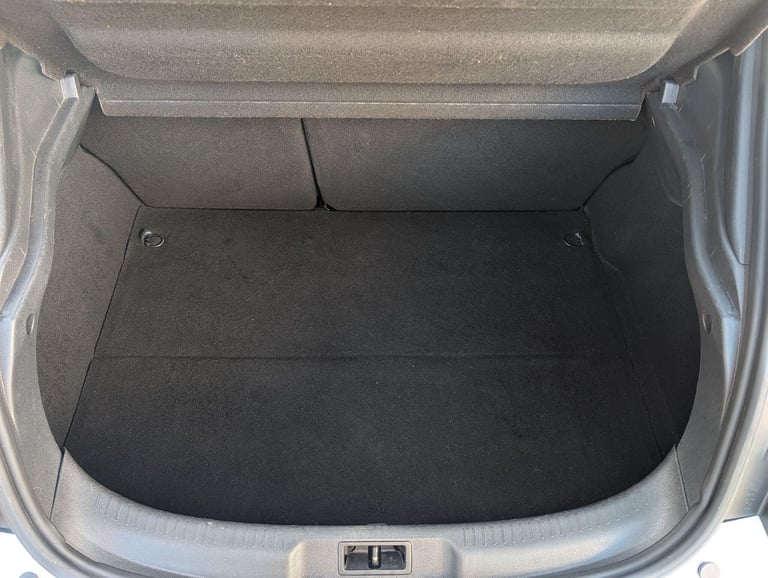 2013 Renault Megane 1.5 dCi Dynamique TomTom Euro 5 3dr COUPE Diesel Manual