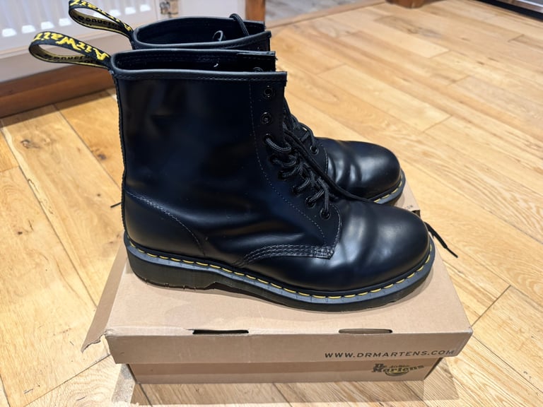 Doc cheap martens gumtree