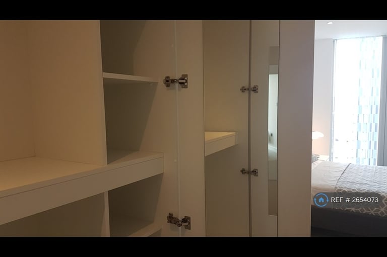 2 bedroom flat in South Tower, Manchester, M15 (2 bed) (#2654073)