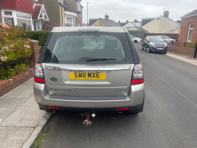 Land Rover, FREELANDER, Estate, 2011, Other, 2179 (cc), 5 doors